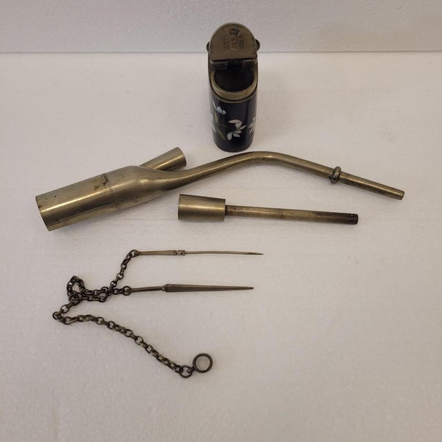 Water Pipe in Metal and Bulkhead Enamel, China, 1800s For Sale - Image 12 of 15