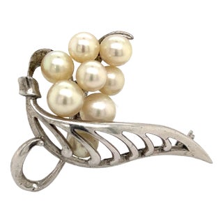 1990s Mikimoto Estate Akoya Pearl Brooch Sterling Silver 6.50 mm For Sale