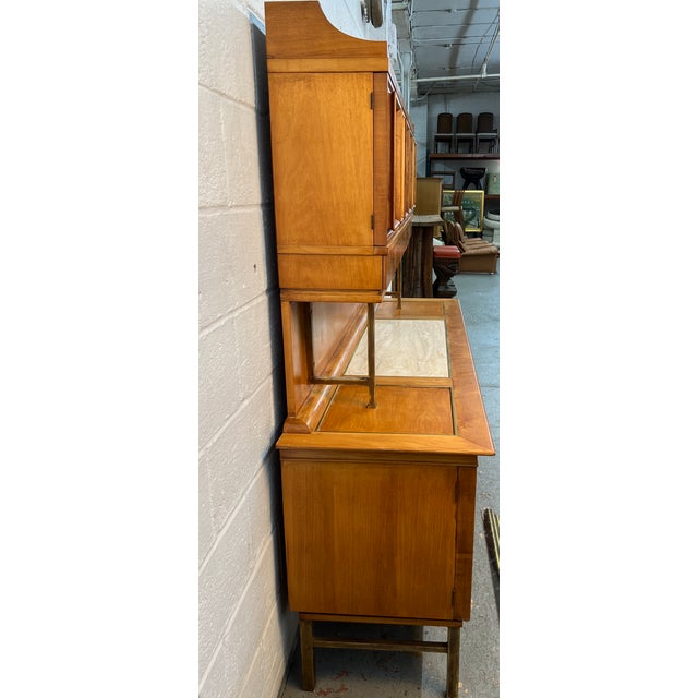 "Contempora" Mid-Century Modern Two-Piece Credenza and Hutch by J.l Metz For Sale - Image 11 of 18