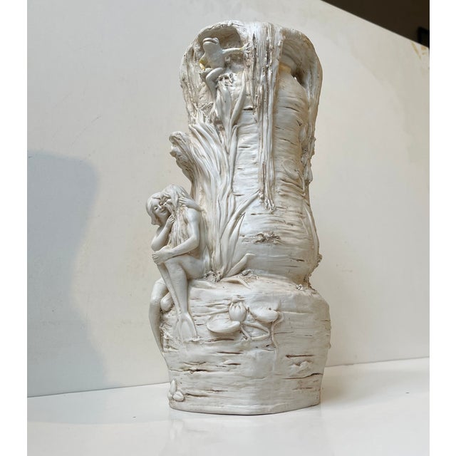 Ceramic Antique Bohemian Enchanted Fairy Tail Tree Trunk Vase in Porcelain, 1890s For Sale - Image 7 of 15