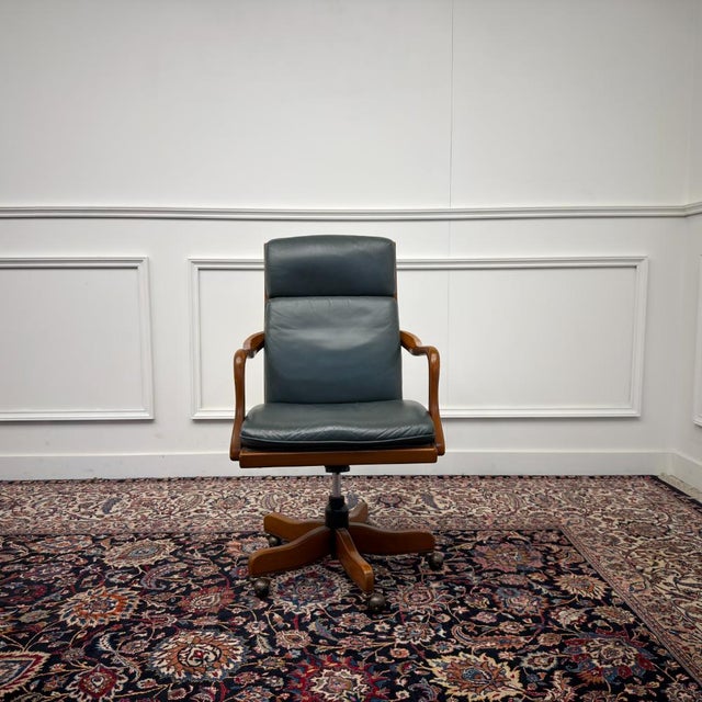 About this Classic English Heldense Exclusive Office Chair Classic and Elegant | Antique office chairs in English, Classic...