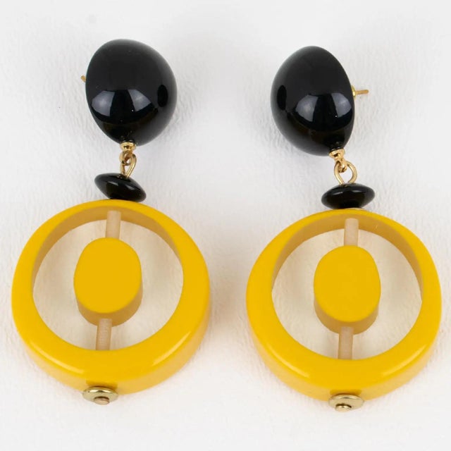 2000 - 2009 Angela Caputi Marigold Resin Dangle Pierced Earrings For Sale - Image 5 of 7