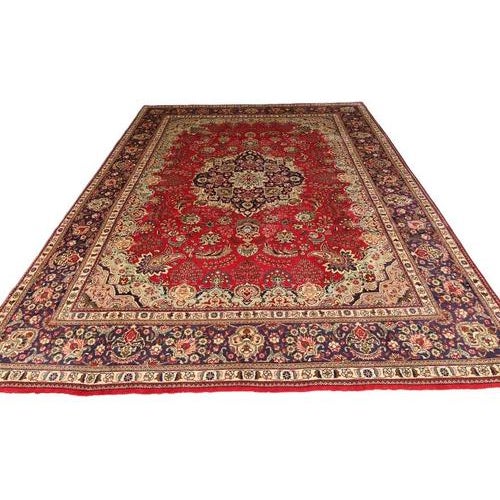 Middle Eastern Rug in Wool For Sale - Image 3 of 6