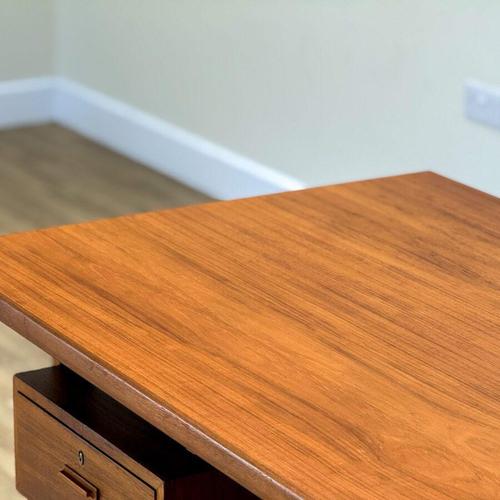 1950s Large Danish Executive Desk in Teak by Jørgen Clausen for Brande Møbelfabrik, 1950s For Sale - Image 5 of 16