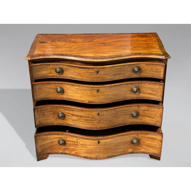 Antique George III Serpentine Chest of Drawers, 1790 For Sale - Image 3 of 13