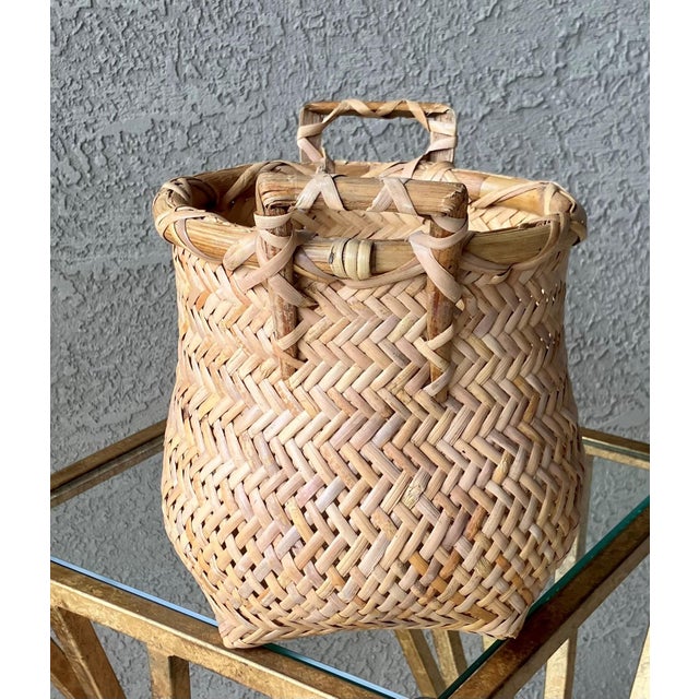 Stylish Mid 20th-Century Rattan & Bamboo Zig Zag Aka Herringbone Pattern Cachepot / Planter Basket For Sale - Image 11 of 18