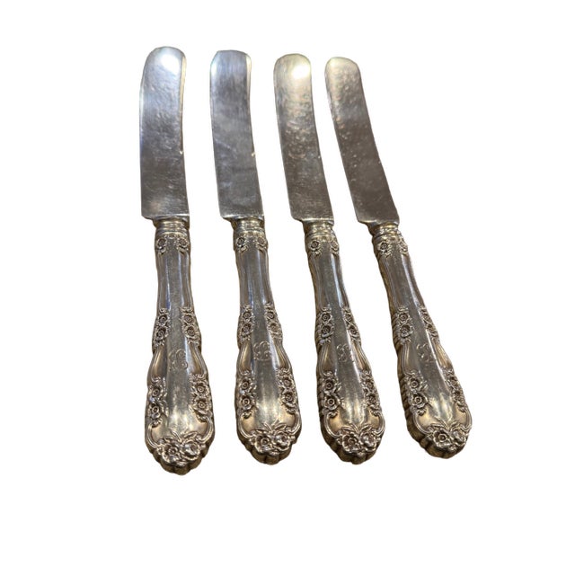 Metal Antique International Silver, Sterling Silver "Wild Rose- Old Rosalind" Dinner Knife. Set of 4. Monogram "B". For Sale - Image 7 of 7