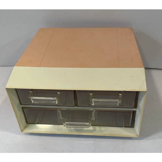 Love the space age look to this mid century storage or jewelry box!