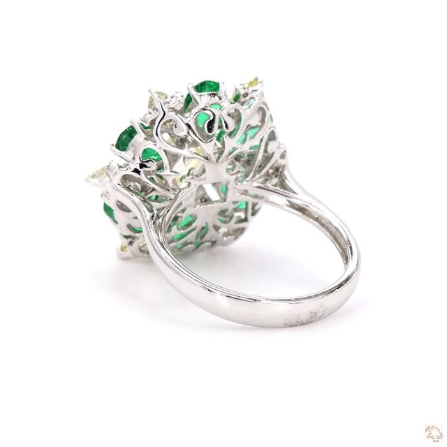 Early 21st Century 1.45 Carat Round Brilliant Cut Diamond Emerald Gold Ring, Size 6.5 For Sale - Image 5 of 9