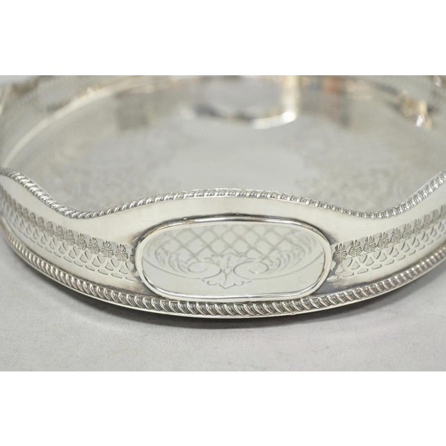 Vintage Israel Freeman and Son English Edwardian Oval Silver Plated Platter Tray For Sale In Philadelphia - Image 6 of 13