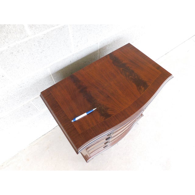 Vintage Mahogany Georgian III Style Bow Front Chest 28.5w For Sale - Image 12 of 14
