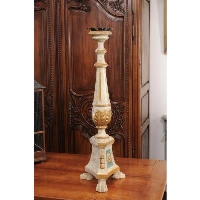 18th Century Painted and Gilt Candlestick With Acanthus Leaves From Tuscany For Sale - Image 4 of 11