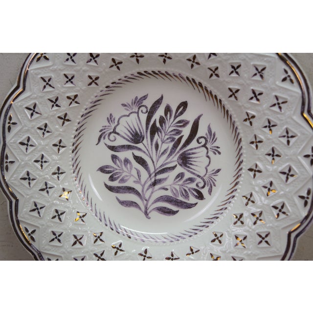 Gold Vintage Wedgwood Etruria & Barlaston Scalloped Floral Dinner Serving Plates 9" - Set of 12 For Sale - Image 8 of 9