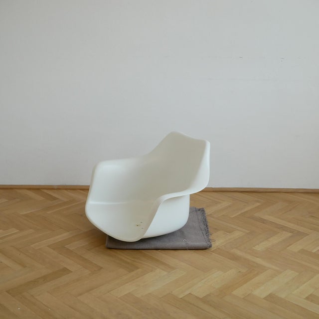 Mid-Century Modern Tulip Seat Shell by Eero Saarinen for Knoll For Sale - Image 3 of 5
