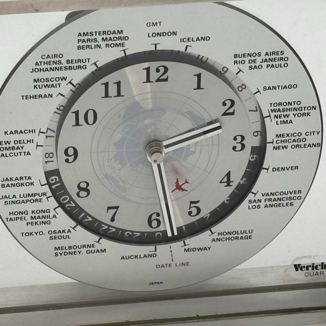 1960s Mid-Century Verichron Executive World Desk Clock For Sale - Image 5 of 12