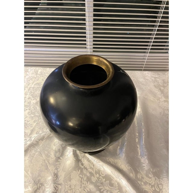 Vintage Korean Mother of Pearl Inlay Black Lacquer Brass Vase Bird 11" Korea For Sale - Image 10 of 11