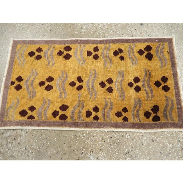 Galerie Shabab Collection Mid-20th Century Turkish Art Deco Rug For Sale - Image 4 of 7