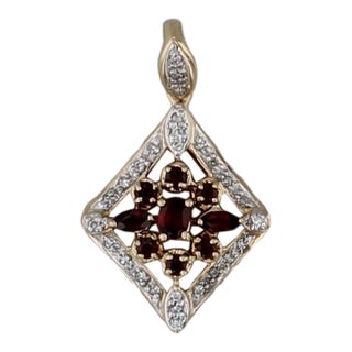 0.71ctw Garnet Diamond Cluster Pendant 14k Yellow Gold Drop For Sale