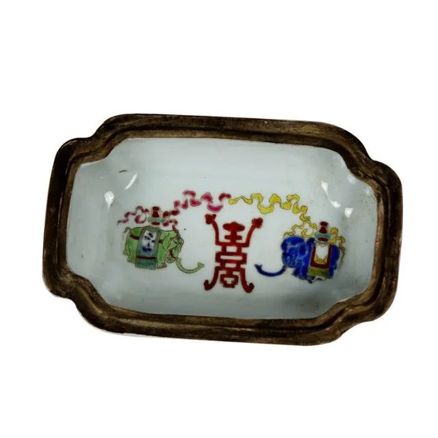Antique Famille Rose Chinese Porcelain Soup Tureen For Sale - Image 4 of 5