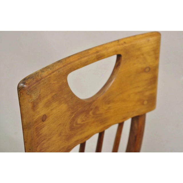 Vintage Sikes Co Maple Wood American Colonial Style Rocker Rocking Chair (B) For Sale - Image 11 of 12