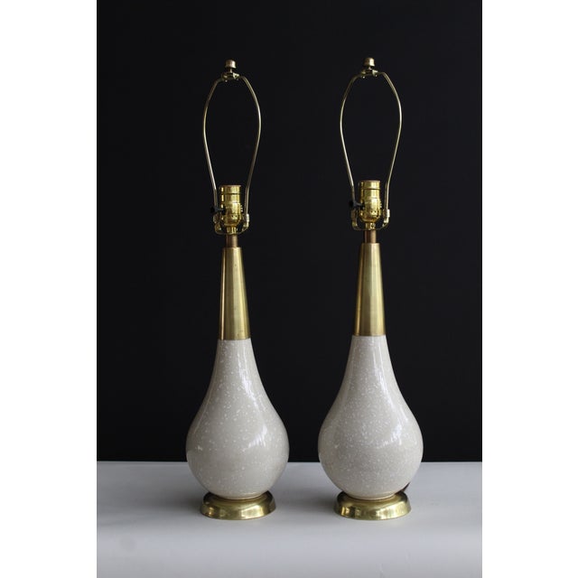 Pair of Mid 20th Century Gerald Thurston Style Ceramic Table Lamps For Sale In Miami - Image 6 of 10