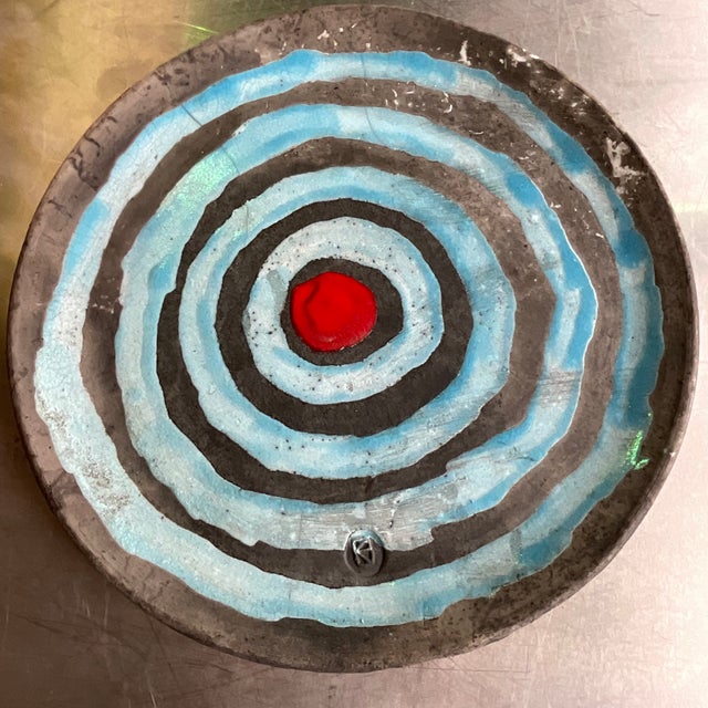 Late 20th Century Vintage Boho Signed Studio Pottery Charger For Sale - Image 4 of 8