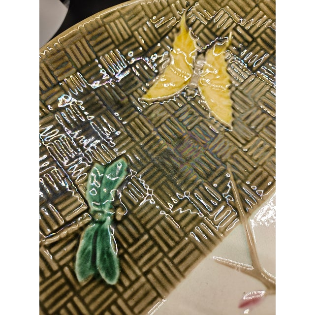 English Wedgwood Majolica Lincoln Platter For Sale - Image 3 of 6