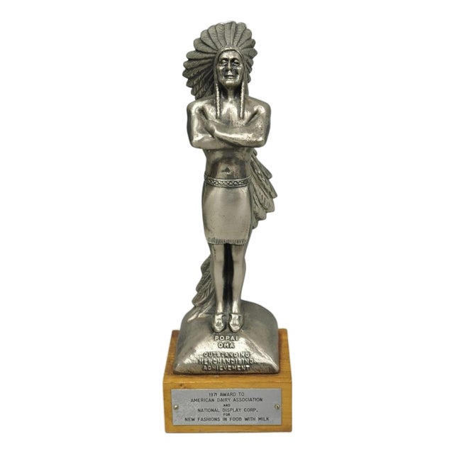 Vintage 1970s Popai Oma Store Display Award Trophy Native American Chief Figure For Sale