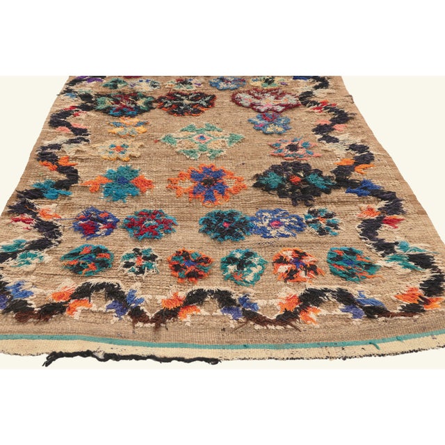 Berber Tribes of Morocco Vintage Boujad Moroccan Rug, 03'05 X 08'05 For Sale - Image 4 of 10