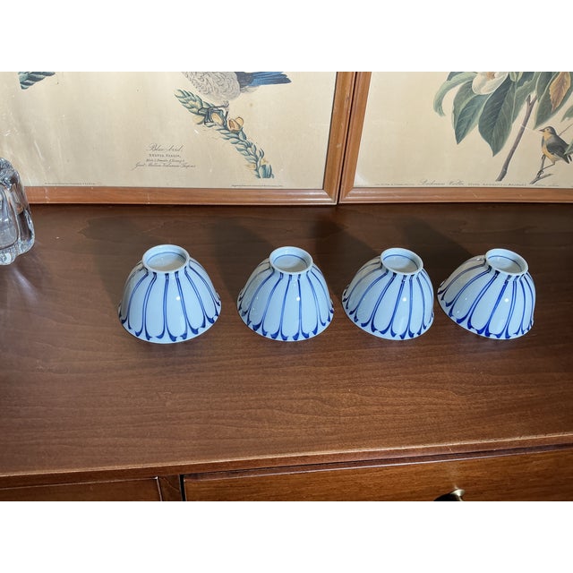 Late 20th Century Vintage Japanese Arita Style Blue & White Porcelain Footed Rice Bowls – Japandi – Set of 4 For Sale - Image 5 of 5