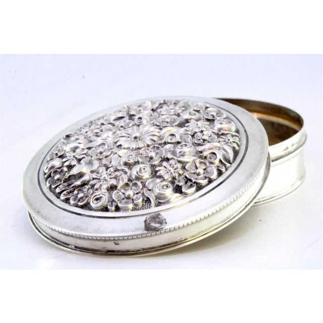 Circular Silver Box with Floral Reliefs For Sale - Image 5 of 7
