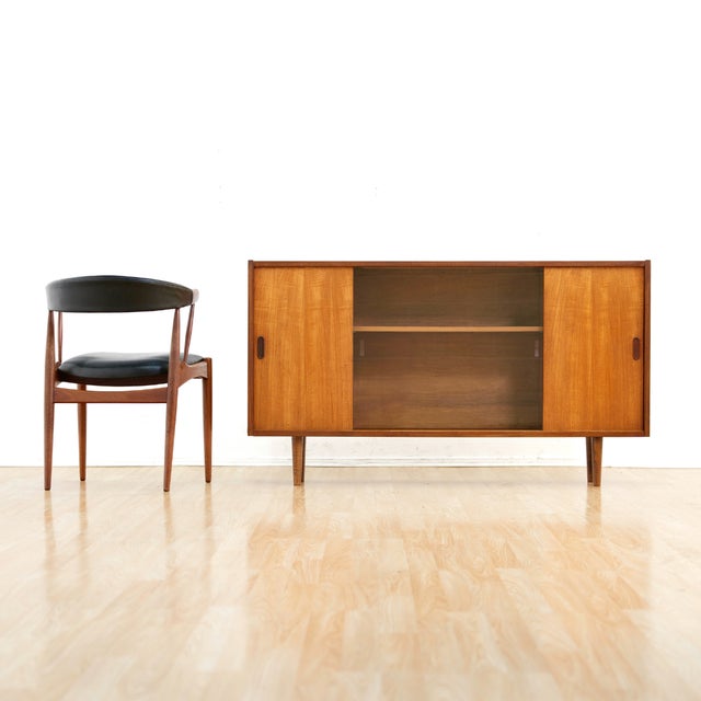 Mid-Century Modern Slim Mid Century Teak China Display Cabinet Sideboard For Sale - Image 3 of 8