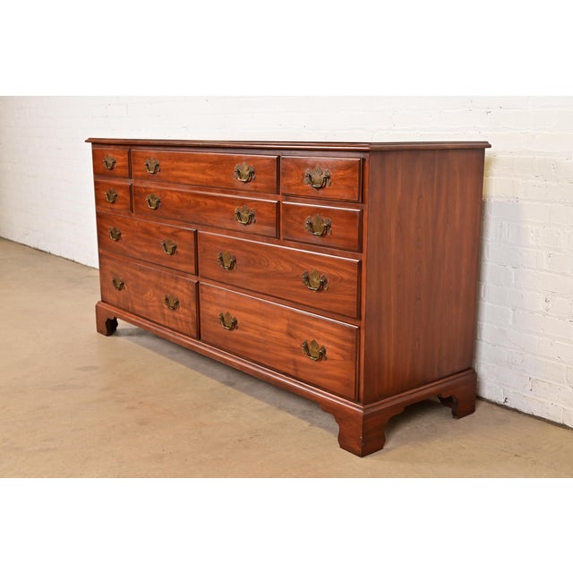 American Henkel Harris Georgian Solid Cherry Wood Ten-Drawer Dresser, 1960s For Sale - Image 3 of 15