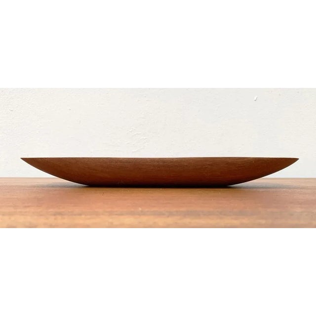 Mid-Century Danish Teak Bowl, 1960s, in Very Good conditions. Designed 1960 to 1969