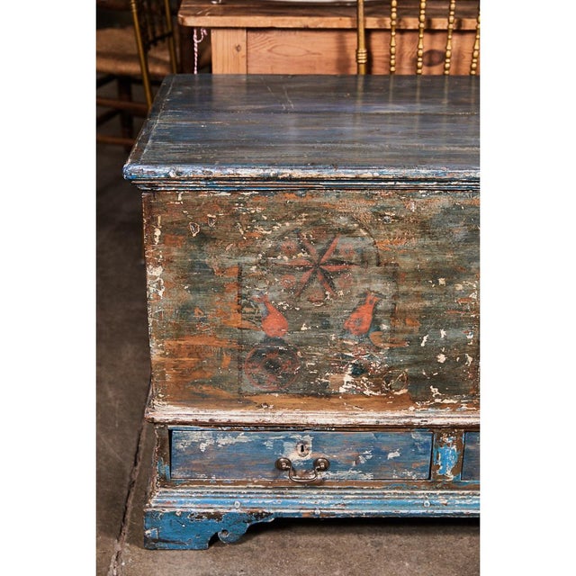 Early 18th Century Pennsylvania Blanket Box/ Dowry Chest For Sale In Los Angeles - Image 6 of 9