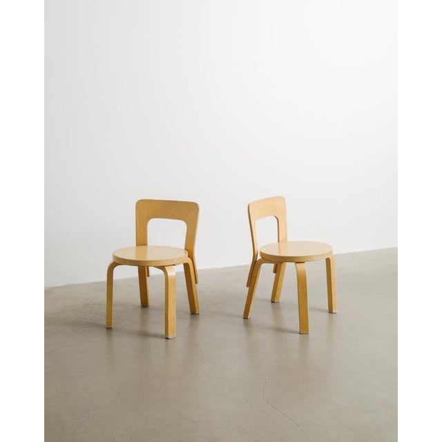 Wood Finnish Modern Wooden N65 Children Chairs by Alvar Aalto for Artek, 1990s, Set of 2 For Sale - Image 7 of 7