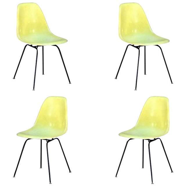 1960s Vintage Eames Chairs by Herman Miller - Set of 4 For Sale