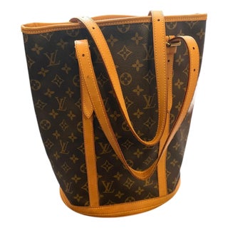 A 2000 Louis Vuitton Monogram Coated Canvas and Leather Bucket Gm Tote Bag 10 For Sale