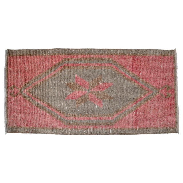 1970s Hand Knotted Door Mat, Entryway Rug, Bath Mat, Kitchen Decor, Small Rug, Turkish Rug - 1′6″ × 2′11″ For Sale - Image 5 of 8