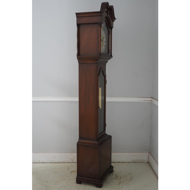 Traditional Colonial Mahogany Grandfather Hall Clock For Sale - Image 3 of 18