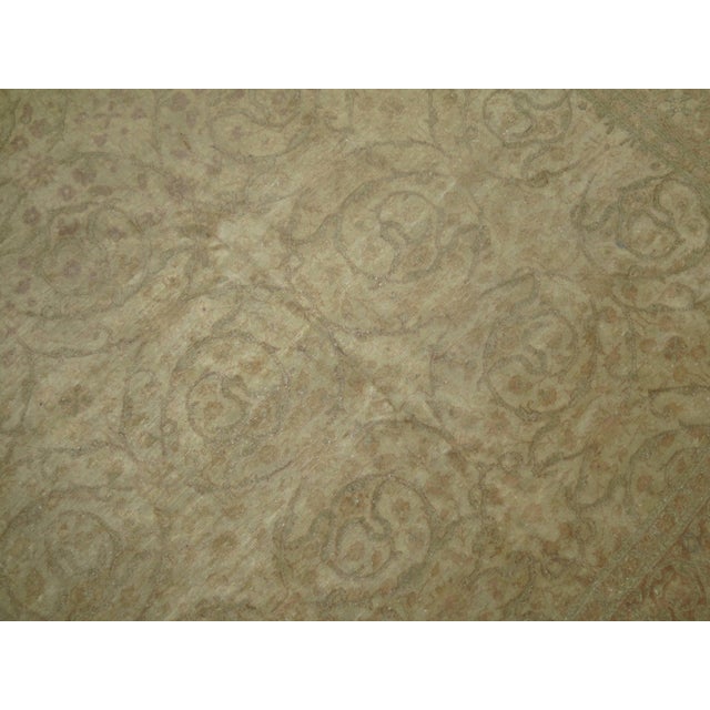 Early 21st Century Neutral Color Turkish Sivas Carpet - 6'5" x 9'5" For Sale In New York - Image 6 of 6