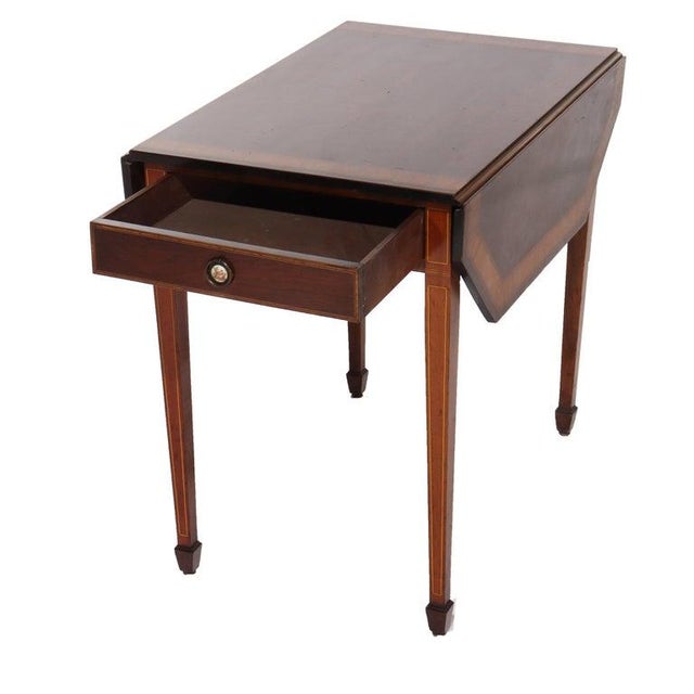 Antique Pembroke Style Banded & Inlaid Mahogany Drop Leaf Table C1920 For Sale - Image 4 of 12