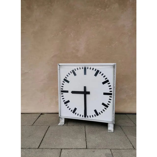 Mid-Century Industrial Wall Clock from TN, 1960s For Sale - Image 4 of 10