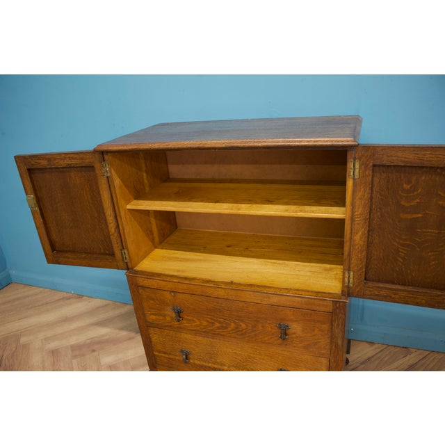Brown Art Deco Oak Tallboy in the style of Heals, 1930s For Sale - Image 8 of 10