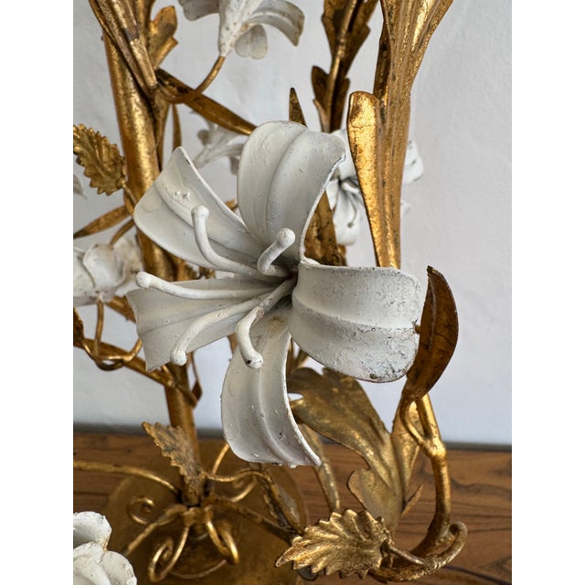Gold Vintage Gilt Metal Floral Lantern Table Lamp – Hollywood Regency French Style For Sale - Image 8 of 11