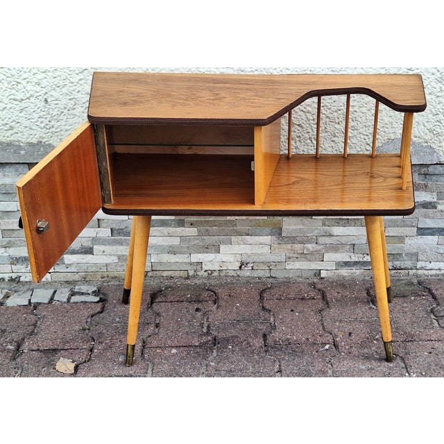 1960s Mid-Century Modern Asymmetrical German Console Table in Birch and Elm, 1960s For Sale - Image 5 of 7