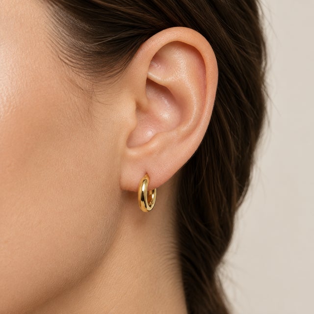 Gold Vintage Italian 18k Gold Macaroni Hoop Earrings, Pair For Sale - Image 8 of 8