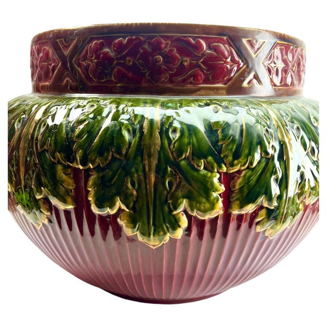 Brilliant Handmade Majolica Hand-glazed Art Nouveau planter jardinière, 1920. Style Imperiale Royale, NIMY Handmade and...
