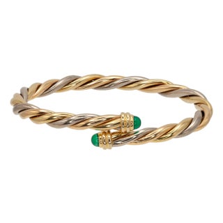 1990s Cartier 18k Tri Color Gold Cabochon Green Agate Torque Bangle Bracelet For Sale