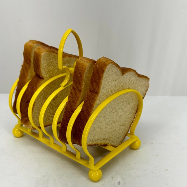 English 1920s Sunshine Yellow Silver Plated Letter or Toast Stand For Sale - Image 3 of 9